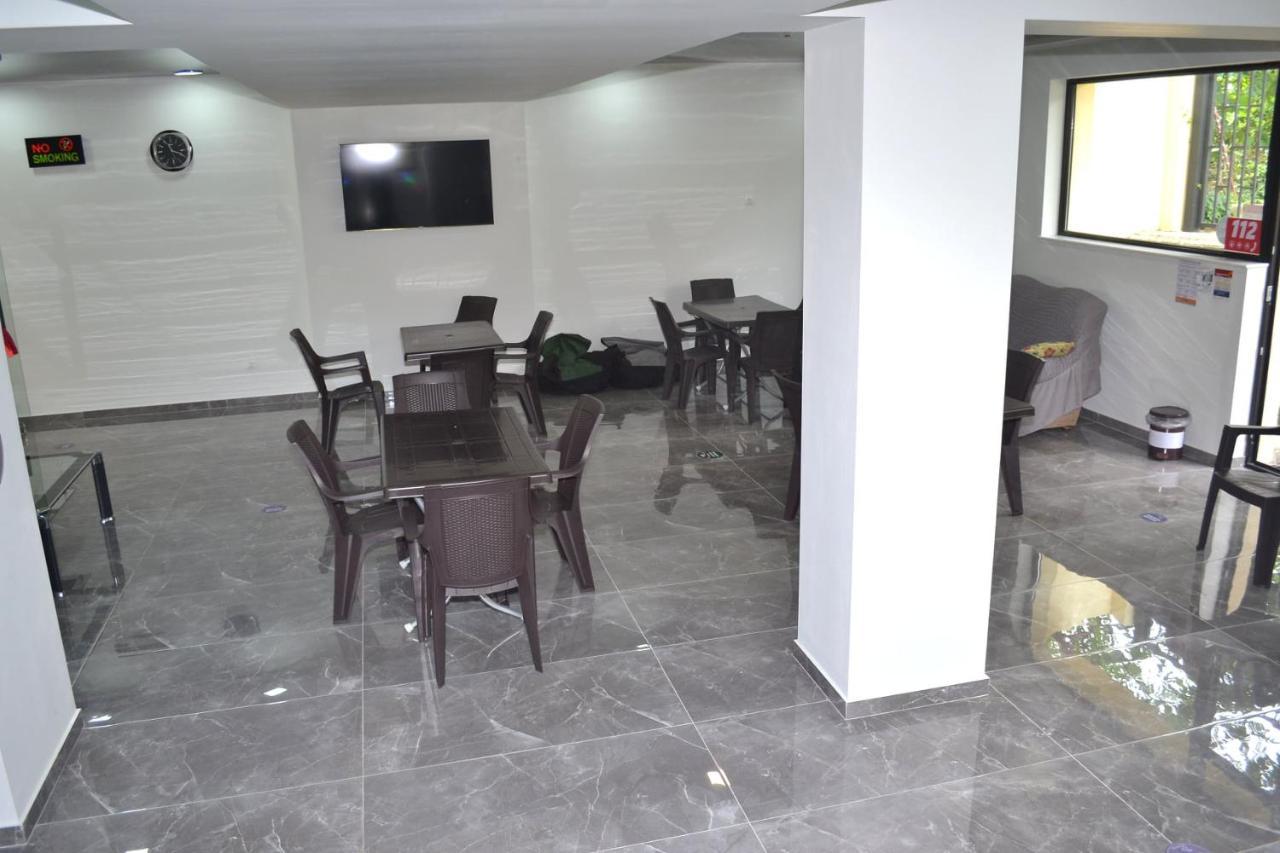 Gurya Hotel Kobuleti ภายนอก รูปภาพ